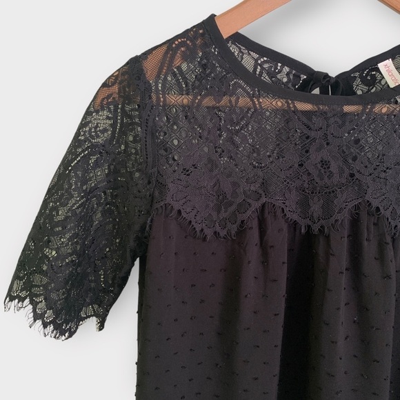 Xhilaration Lace Blouse - Picture 2 of 6